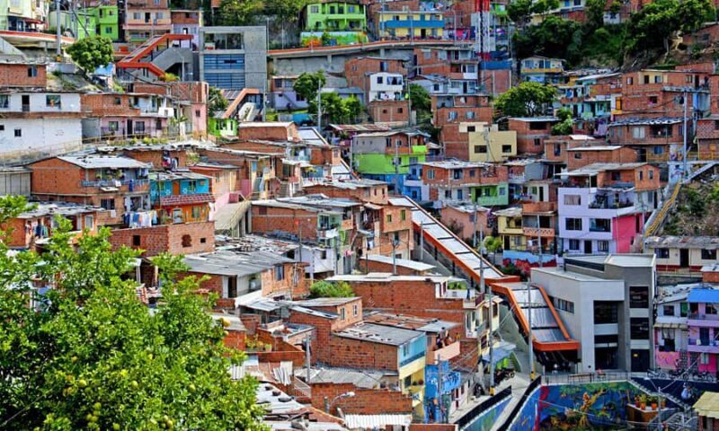 pablo, comuna 13 & cable car express tour - The Experience: Is It Worth the Price?