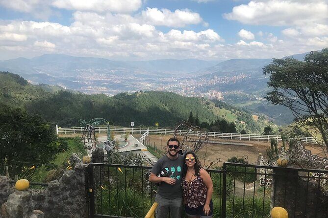 Pablo Escobar Historic Tour and Cable car - A Thorough Look at the Tour Experience