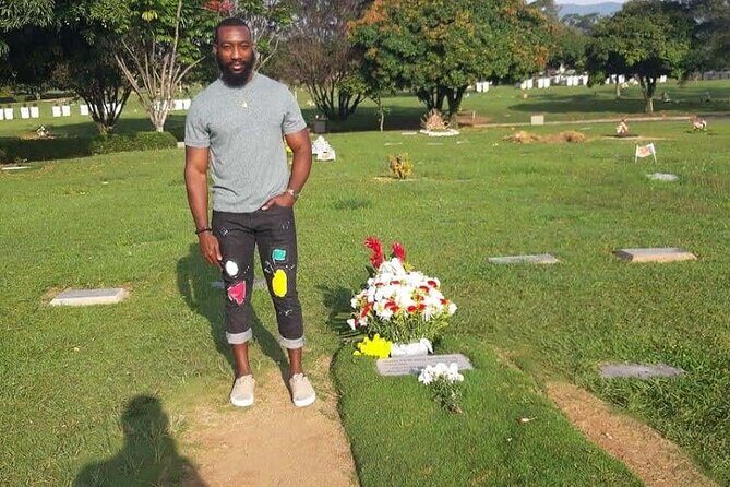 Pablo Escobar Tour And Comuna 13 - Exploring Medellín with a Focus on Pablo Escobar and Comuna 13