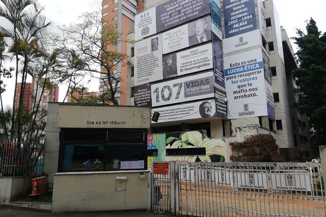 Pablo Escobar tour and comuna 13 - A Deep Dive into the Tour Itinerary