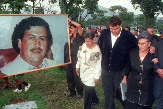 Pablo Escobar Tour between History and Museum in Medellin - Practical Details and Tips