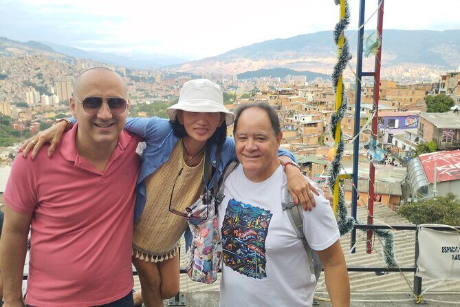 Pablo VIP Private Tour with Roberto Escobar Museum and Comuna 13 - Frequently Asked Questions