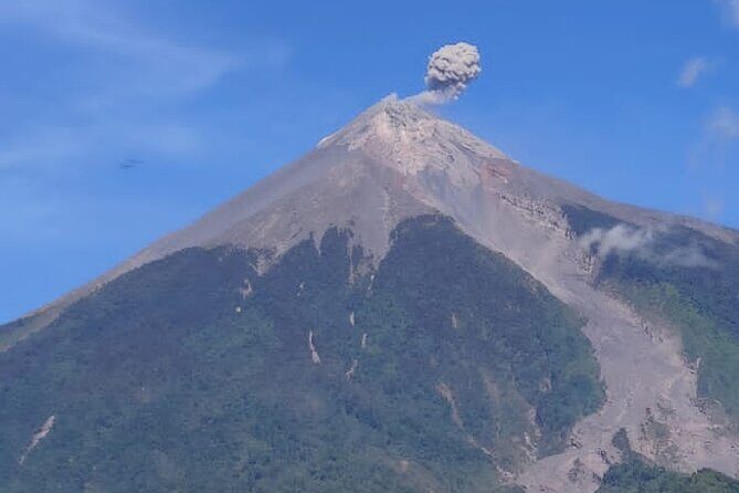 Pacaya Volcano Excursion from Guatemala City - An In-Depth Look at the Pacaya Volcano Tour