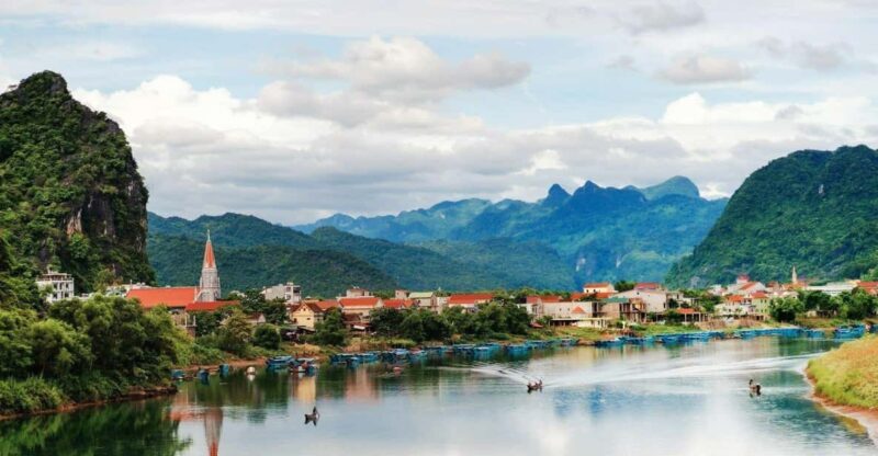 PACKAGE PHONG NHA 2 DAY 1 NIGHT (GROUP TOUR) FROM DONG HOI - Key Points