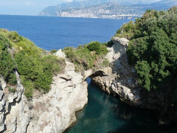 Paddle Boarding Tour from Sorrento to Bagni Regina Giovanna - A Deep Dive into the Sorrento Paddleboarding Tour