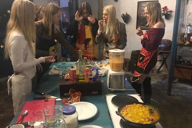 Paella and Salmorejo 2-Hour Cooking Class in Córdoba - Key Points