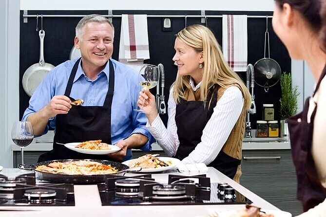 Paella Cooking Class with English Guide in Malaga - A Flavorful Day in Malaga: Paella Cooking Class with English Guide
