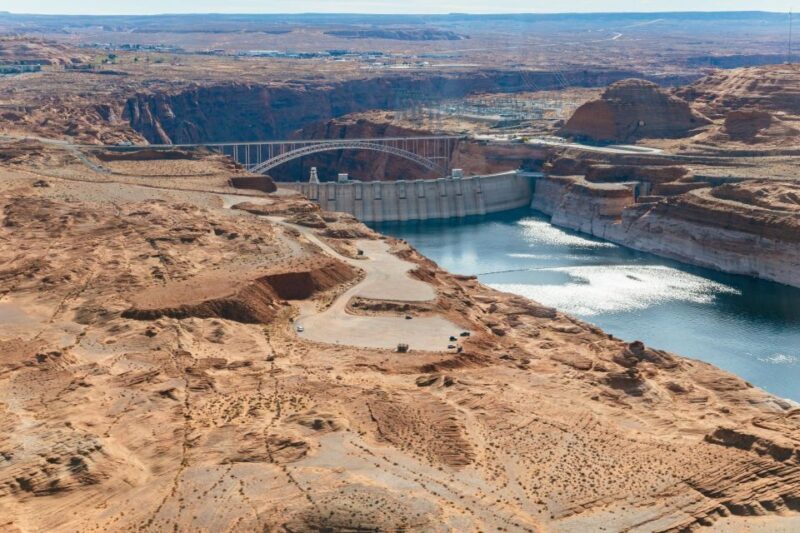Page: Horseshoe Bend Helicopter Flight & Tower Butte Landing - The Highlight: Tower Butte Landing