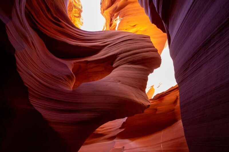 Page: Lower Antelope Canyon Prime Time Entry & Navajo Guide - Key Points
