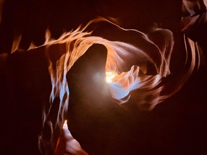 Page: Upper and Lower Antelope Canyons Guided Tour - Key Points