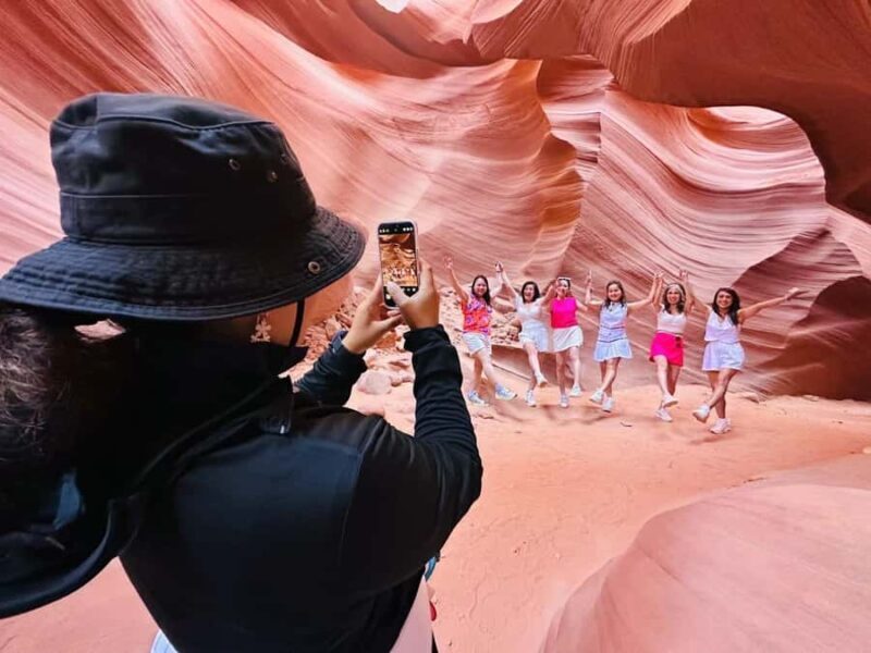 Page: Upper Antelope Canyon Prime Time Entry & Navajo Guide - Explore the Beauty of Upper Antelope Canyon with a Navajo Guide