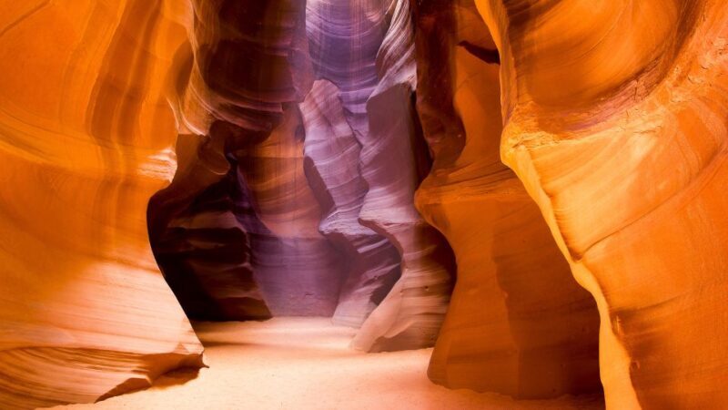 Page: Upper Antelope Canyon Tour with Navajo Guide - A Deep Dive into the Upper Antelope Canyon Experience