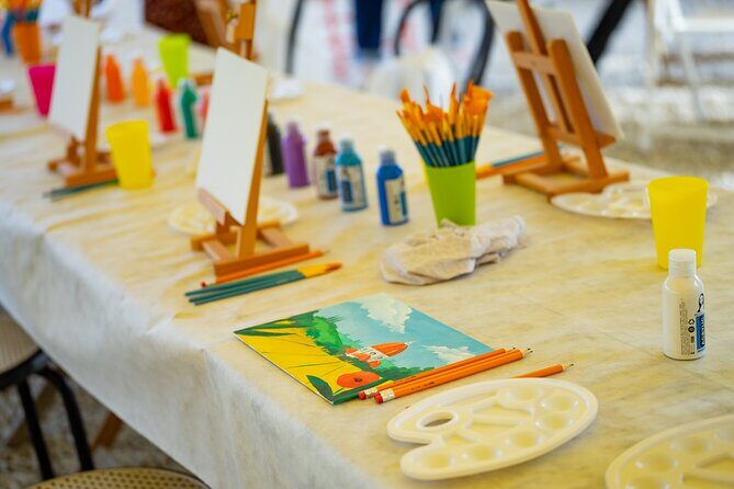 Paint And Drink Florentine Hills Art at La Birr'aia in Marignolle - Key Points