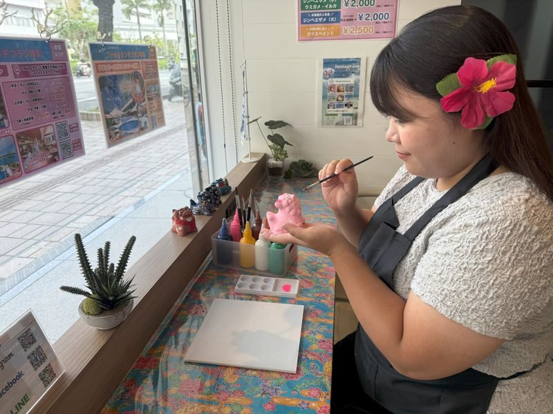 Painting Experience: Shisa, Whale Sharks, Dolphins, Sea Turtles - Choosing a Shisa or sea creature