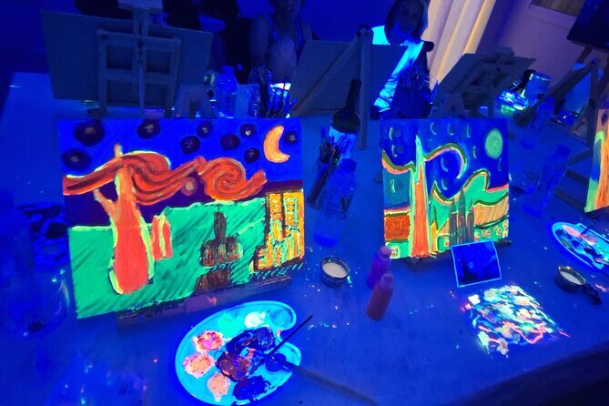 Painting My Own Starry Night at Buenos Aires FLUO - Obelisco Area - What Makes This Workshop Special?