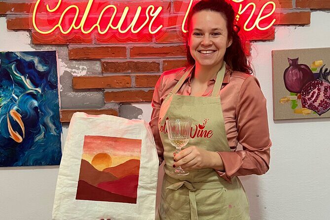 Painting on Tote Bags Workshop with Welcome Drink - Why is This Experience Valuable?