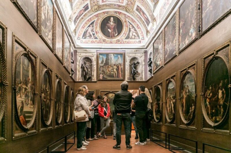 Palazzo Vecchio: Skip-the-Line Entry and Secret Passage Tour - What to Expect During the Tour