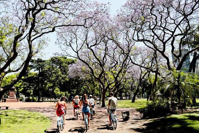 Palermo & Recoleta Bike Tour: A Hipster, Green, and Elegant ride - Discovering the Green Heart of Buenos Aires