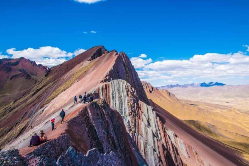 Pallay Punchu Rainbow Mountain - Key Points