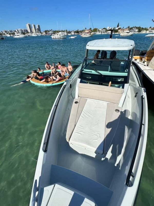 Palm Beach Luxury Cruises - How About the Cost and Value?
