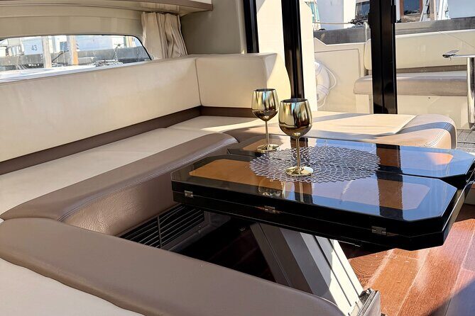 Palm Beach Luxury Yacht Cruises - Who Should Consider This Tour?