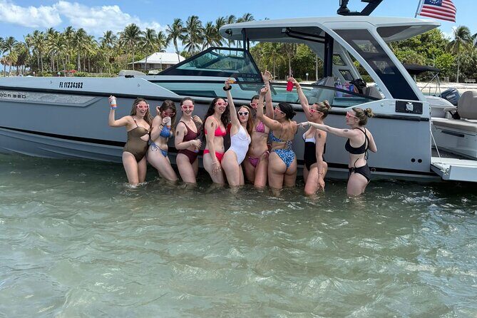 Palm Beach Luxury Yacht Cruises - Key Points