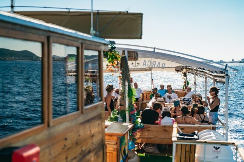 Palma de Mallorca: Daytime Boat Party with Live DJ - Practical Details & Tips