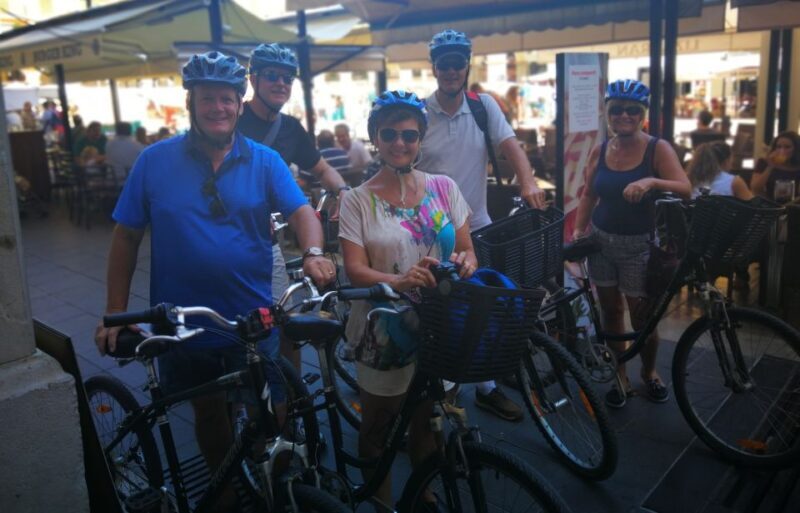 Palma de Mallorca: Guided Bicycle Tour with Tapas & a Drink - Key Points