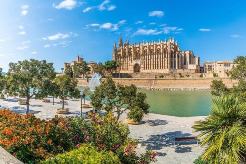 Palma de Mallorca : Must see Walking Tour With A Guide - A Closer Look at the Palma Walking Tour