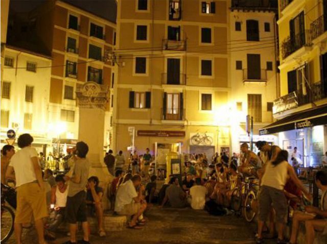 Palma de Mallorca: Old Town Atmospheric Evening Tour - FAQs About the Palma Old Town Evening Tour