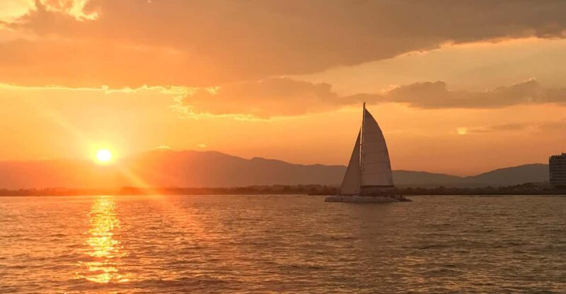 Palma de Mallorca: Sunset Sailing Catamaran Trip with Drink - Practicalities and Tips