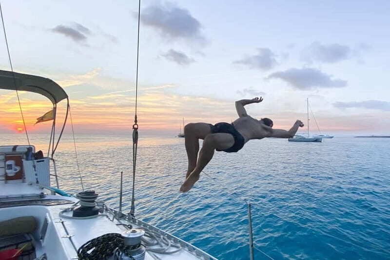 Palma: Private Half-Day Sailing Trip with Tapas & Drinks - Comfort and Convenience