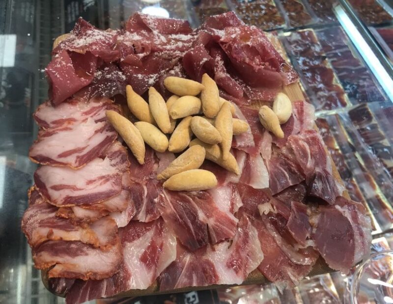 Palma: Walking Tour with Mediterranean Delicacies - Practical Details and Value