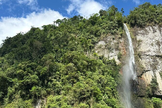 Pandora Falls Guided Hike, 3 most impressive waterfalls in Arenal - A Closer Look at the Pandora Falls Guided Hike