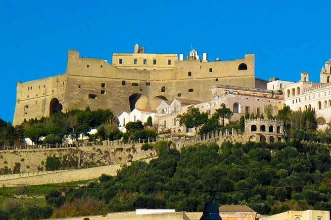 Panoramic shore excursion of the city of Naples and historic center. - Key Points