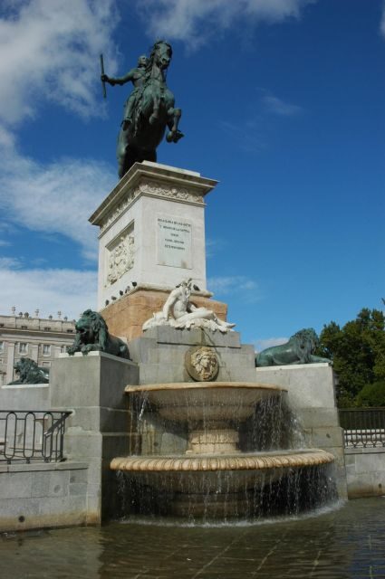 Panoramic Tour of Madrid with Private Guide and Private Car - The Sum Up