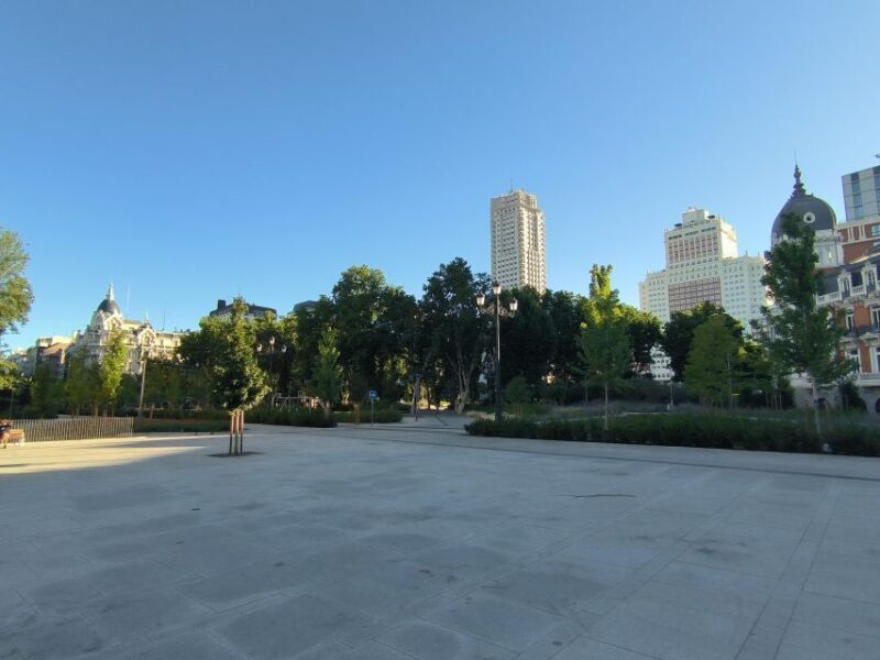 Panoramic Tour of Madrid with Private Guide and Private Car - FAQ