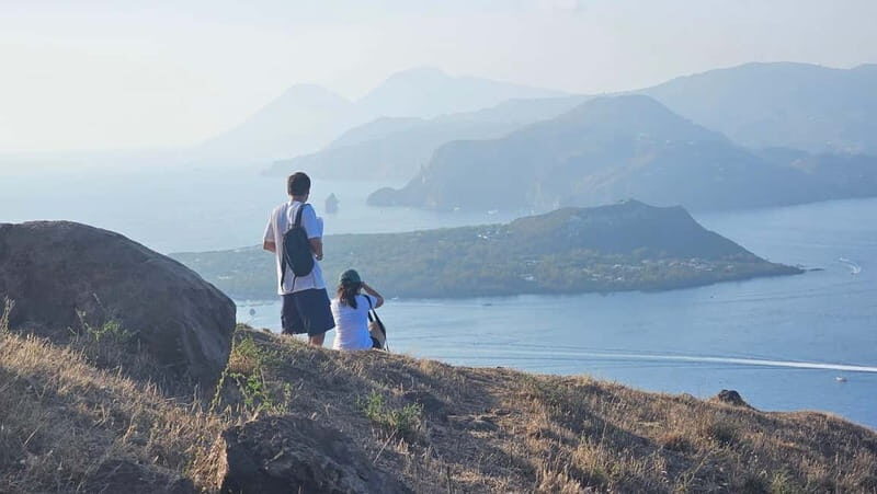 Panoramic tour of the island of Vulcan - Panoramic Tour of the Island of Vulcan: An Authentic Adventure in Sicily