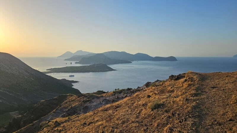 Panoramic tour of the island of Vulcan - Key Points