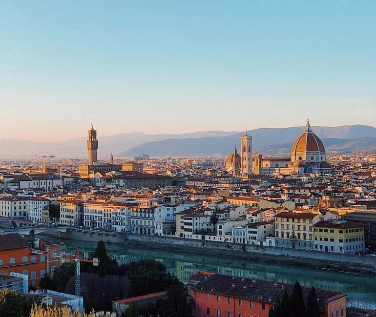 Panoramic walking tour in Florence with Vincenzo - An Authentic Florentine Experience with Vincenzo