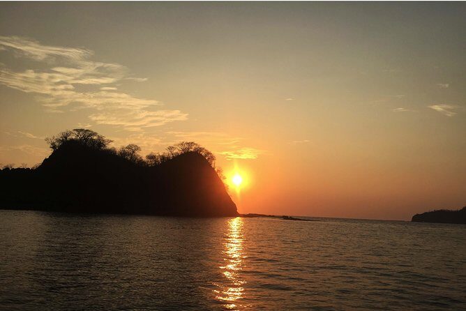 Papagayo Gulf Private Sunset Boat Tour - FAQs