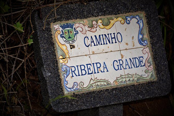 Paradise Valley Beauty Walk - The Village of Camacha and Rochão