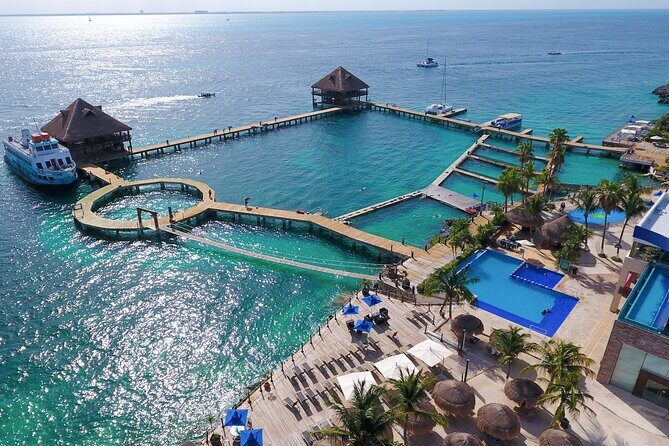 Paradisiacal catamaran to Isla Mujeres tour, includes open bar - Who Will Love This Experience?