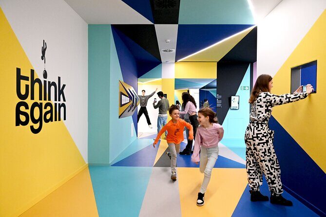 Paradox Museum Barcelona a Mind-twisting Experience - Practical Tips for Visiting