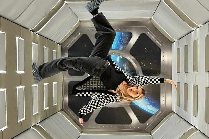 Paradox Museum Miami - Paradox Museum Miami: A Fun and Interactive Optical Illusions Experience