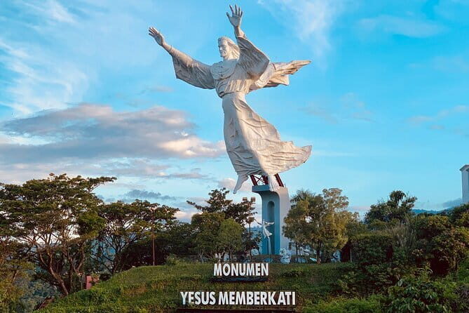 Paragliding and Rafting including lunch and pickup - Key Points