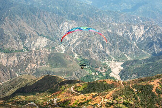 Paragliding experience in the Chicamocha Grand Canyon - Paragliding over the Chicamocha Grand Canyon: A Flight to Remember