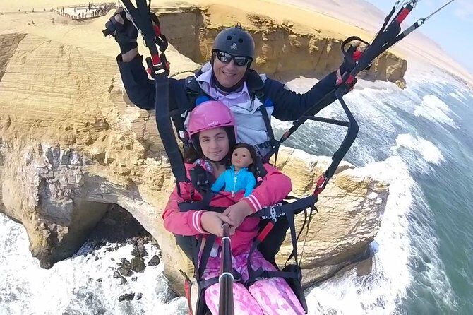 Paragliding Flight at Paracas National Reservation - An In-Depth Look at the Paragliding Experience in Paracas