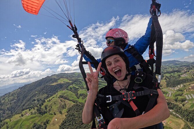 Paragliding flight in Medellin - The Basics: What This Tour Offers