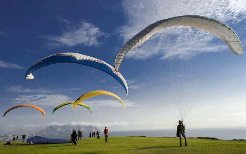 Paragliding flight with a private pilot in Costa Verde-Lima - Paragliding Flight with a Private Pilot in Costa Verde-Lima: An Aerial Adventure in Peru’s Coastal Jewel